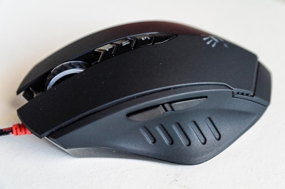 Геймърска мишка Bloody V8M - A4-MOUSE-V8m, Оптична, Черна gallery image 3