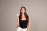 Преса Beurer HS 70 Hair straightener, Ceramic-coated heating plates, Rounded housing, Ion function, Multi-stage temperature setting from 100°C - 220 °C, Automatic switch-off after 30 minutes, Button lock, heat-resistant storage bag